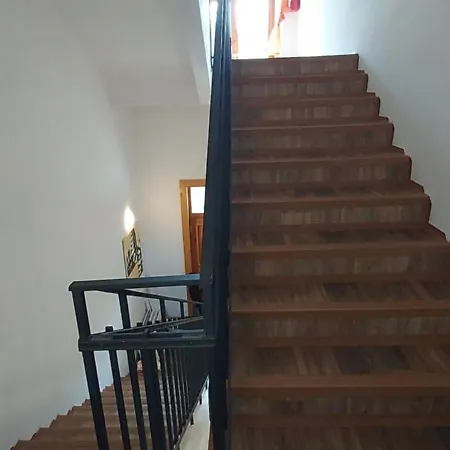 Kienberg N71 Pod Lipenskou Hrazi Apartment *